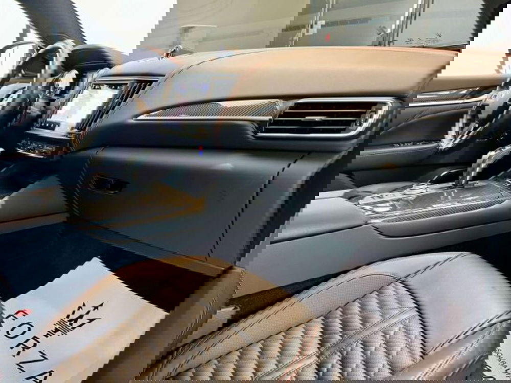 Maserati Levante usata a Torino (13)