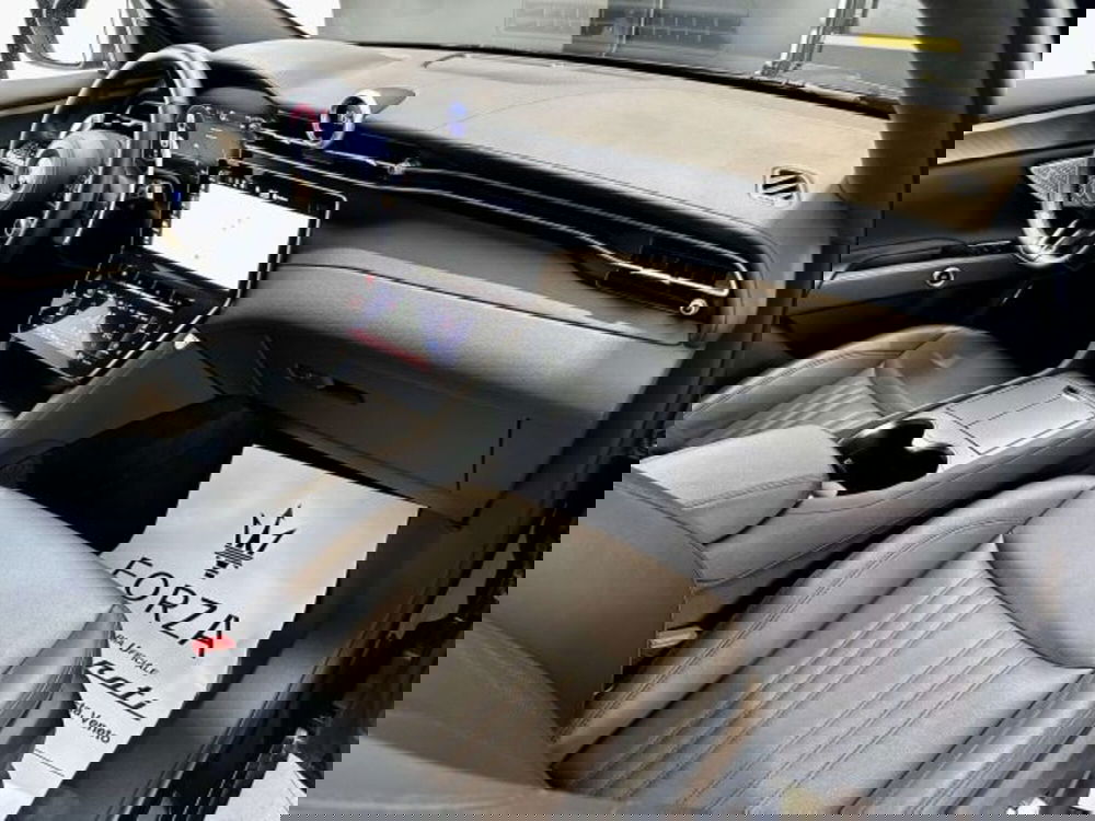 Maserati Grecale usata a Torino (12)