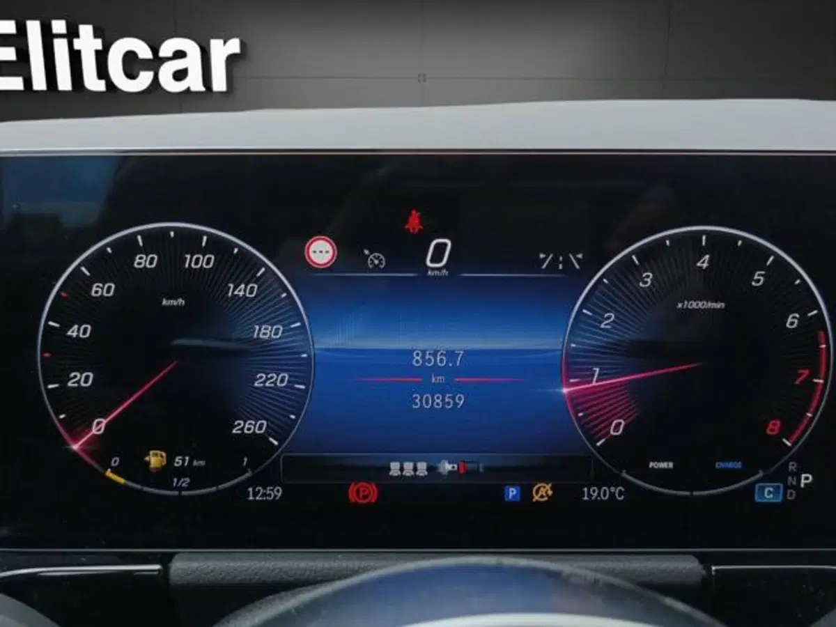 Mercedes-Benz GLA SUV usata a Milano (17)