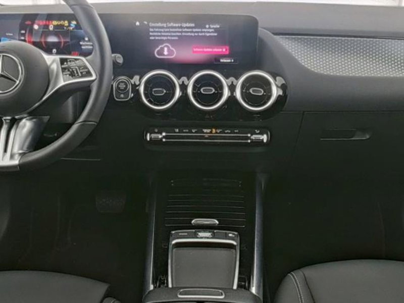 Mercedes-Benz GLA SUV usata a Milano (7)