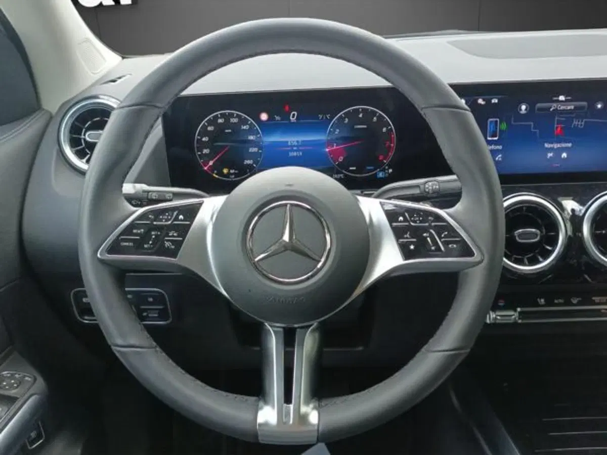 Mercedes-Benz GLA SUV usata a Milano (7)