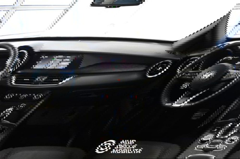 Alfa Romeo Stelvio usata a Perugia (10)