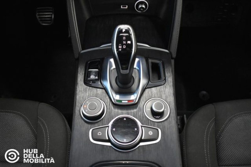 Alfa Romeo Stelvio usata a Perugia (12)