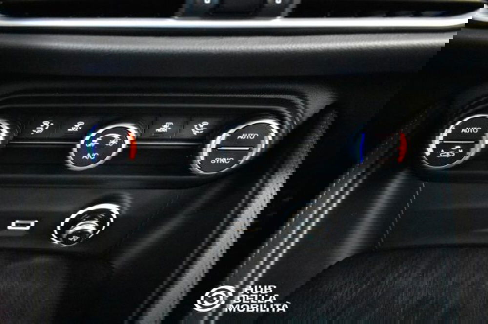 Alfa Romeo Stelvio usata a Perugia (13)