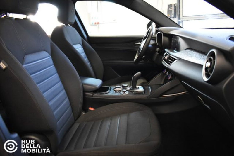 Alfa Romeo Stelvio usata a Perugia (19)