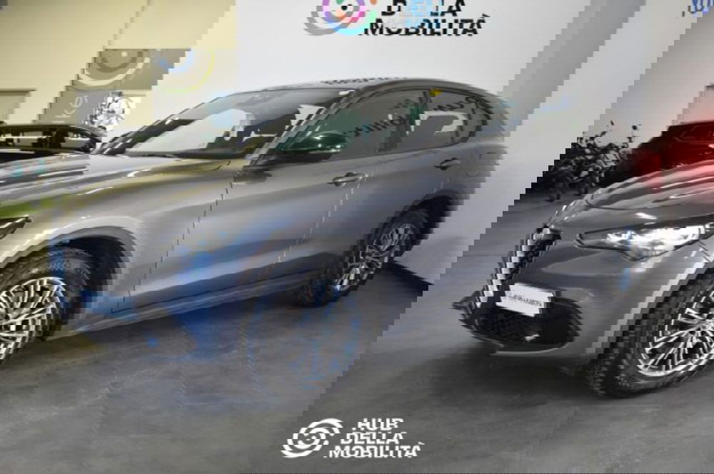 Alfa Romeo Stelvio usata a Perugia (3)