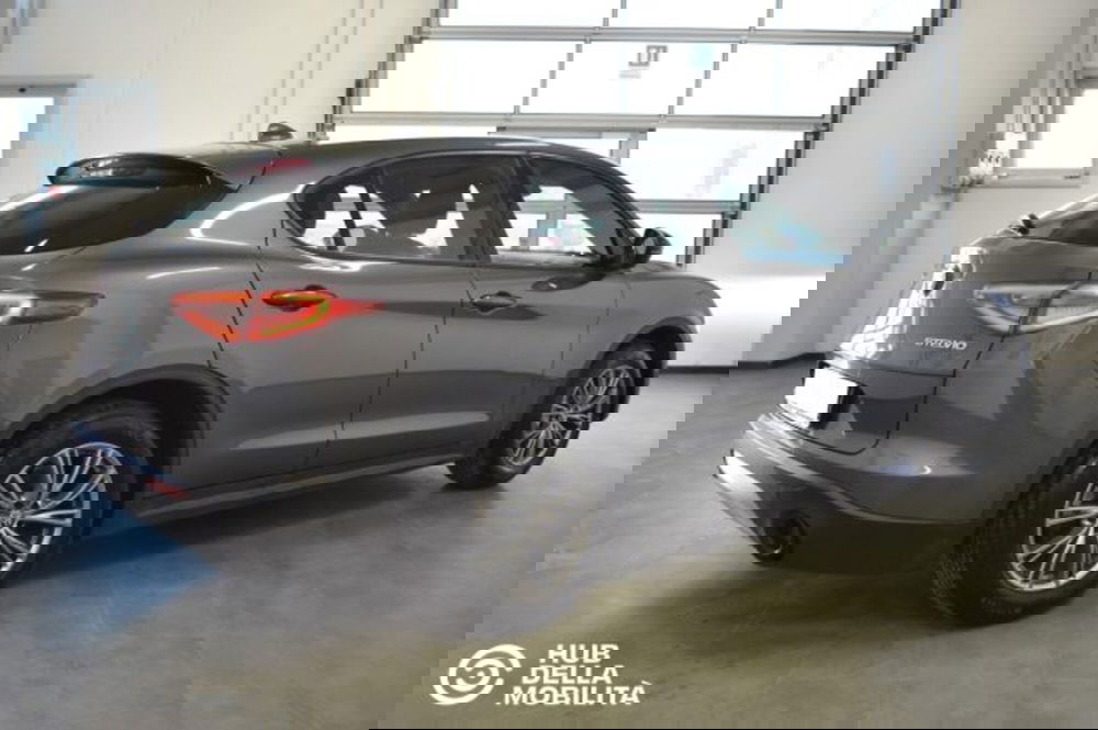 Alfa Romeo Stelvio usata a Perugia (4)