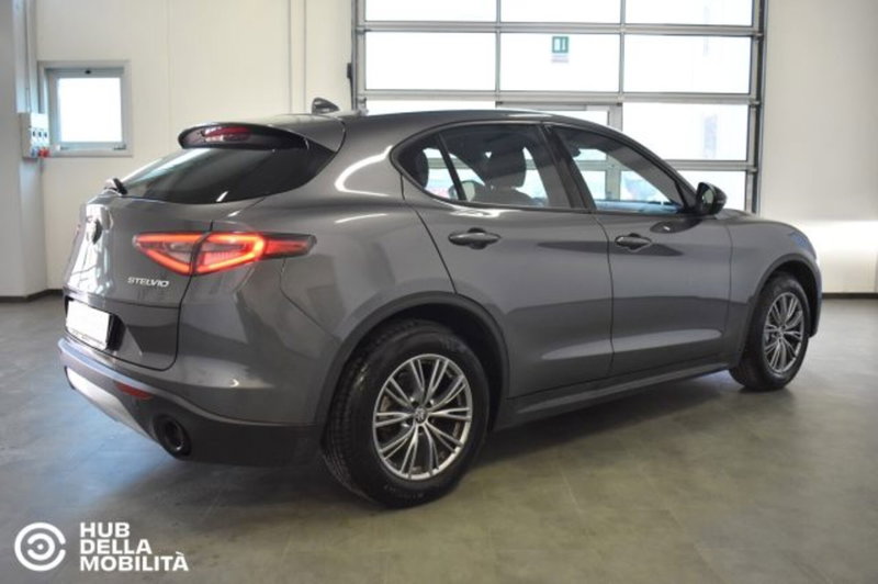 Alfa Romeo Stelvio usata a Perugia (4)