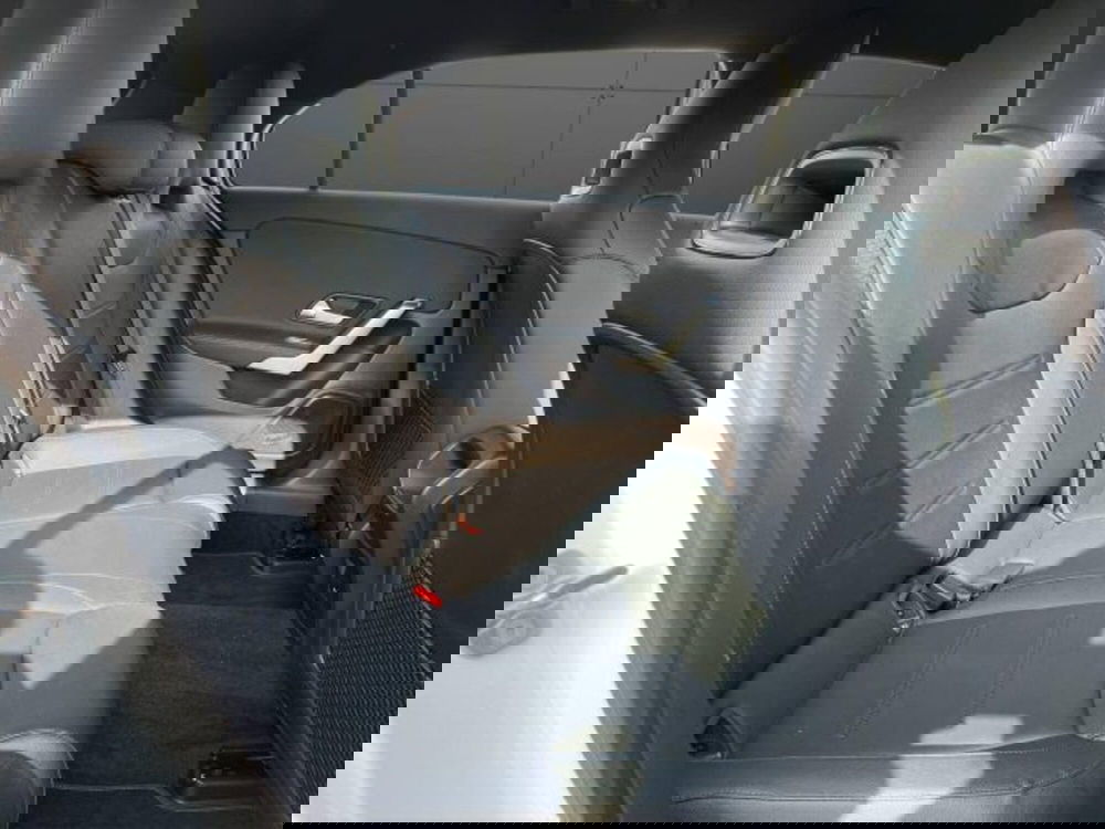Mercedes-Benz Classe A Sedan usata a Novara (12)