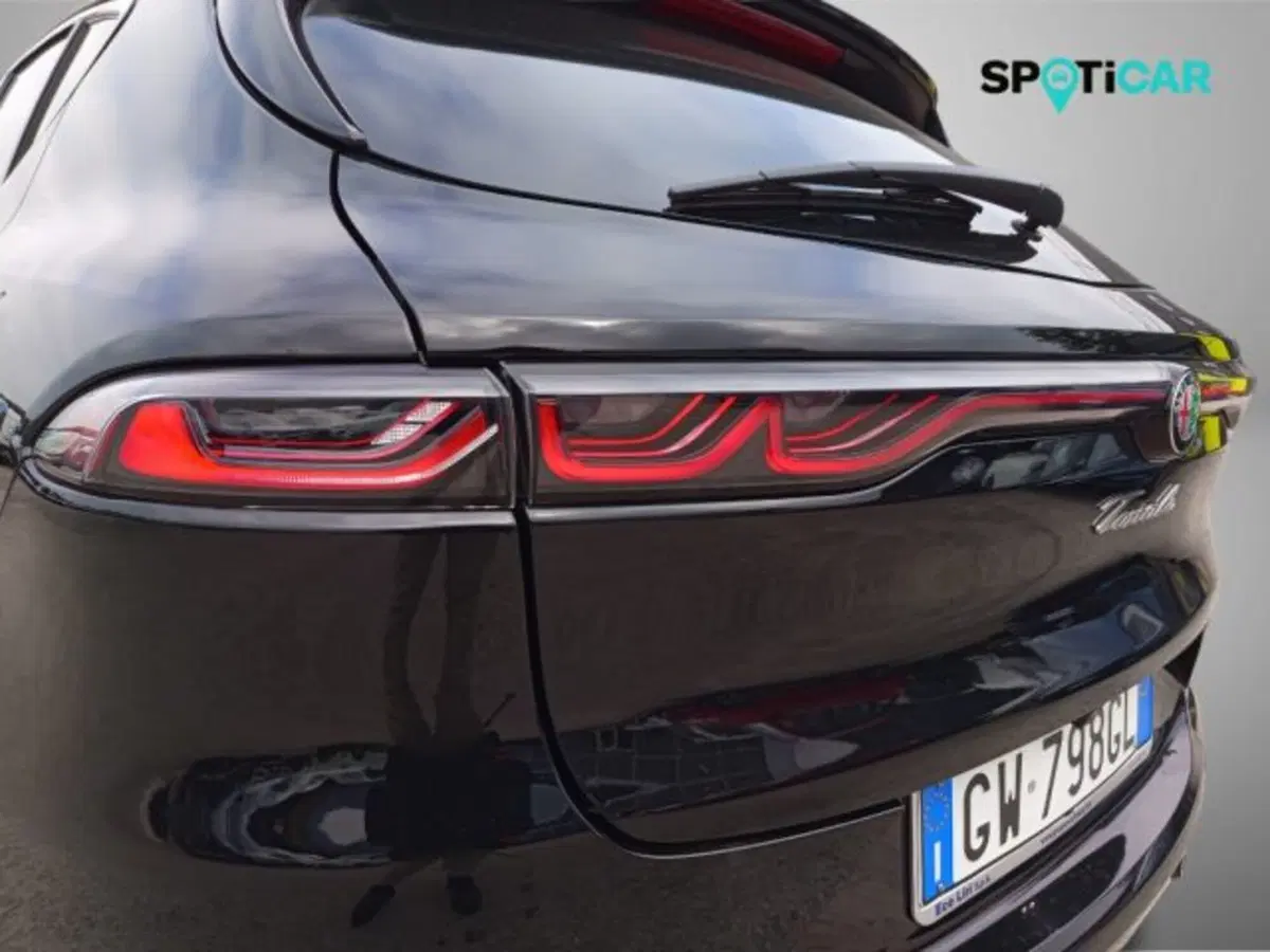 Alfa Romeo Tonale usata a Frosinone (16)
