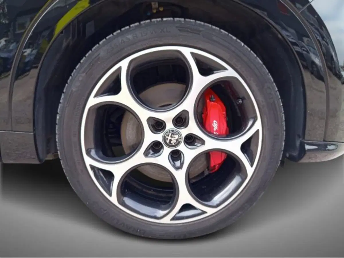 Alfa Romeo Tonale usata a Frosinone (8)