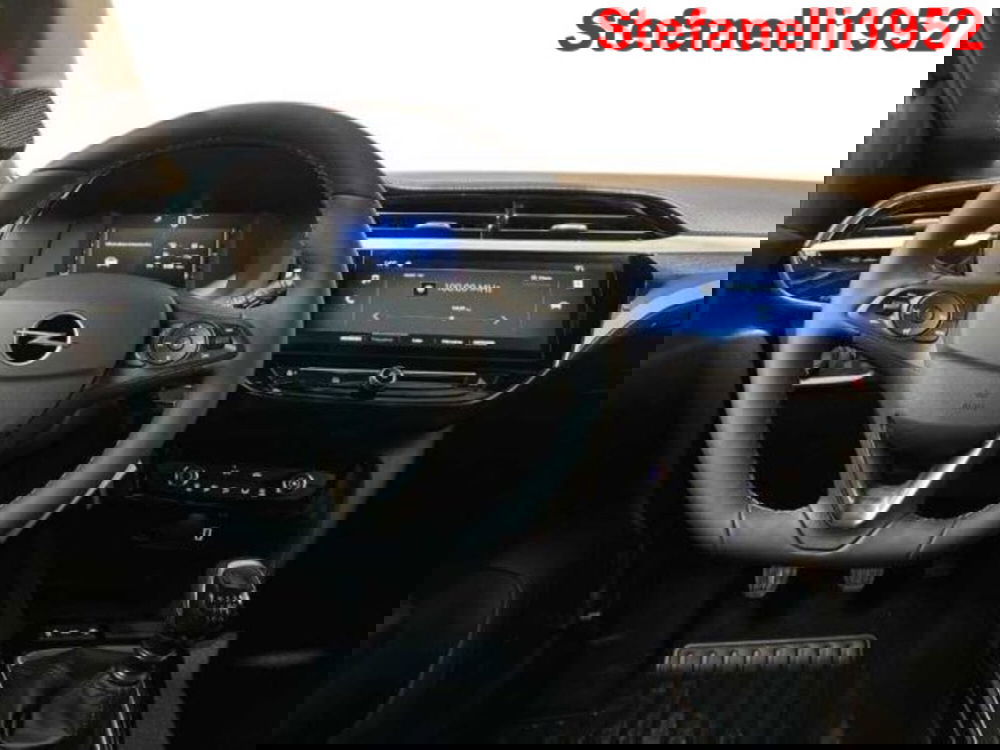 Opel Corsa nuova a Bologna (14)