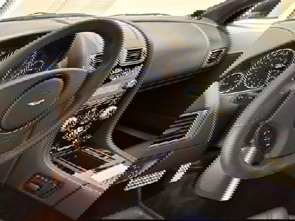 Aston Martin DBS usata a Varese (12)