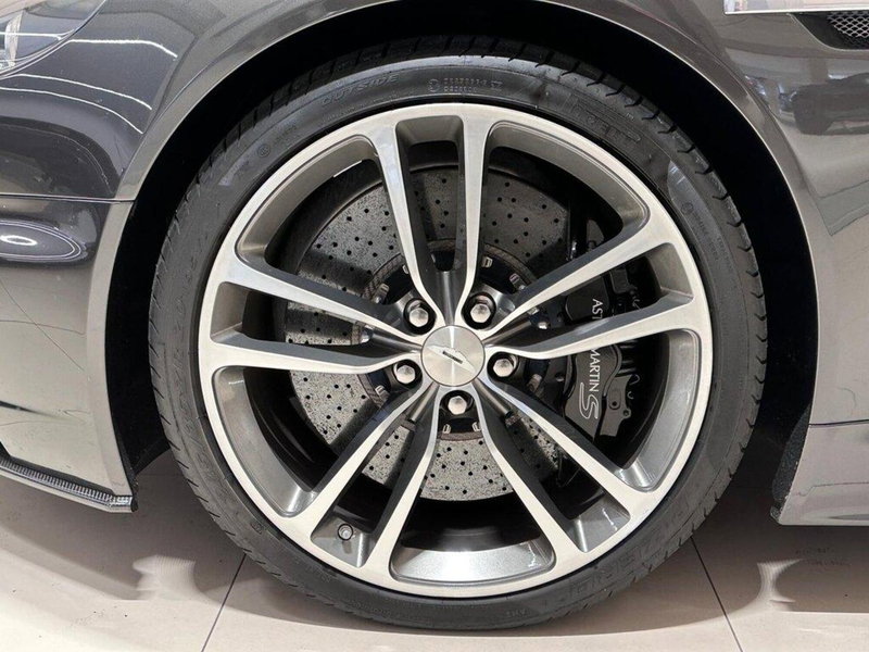 Aston Martin DBS usata a Varese (7)