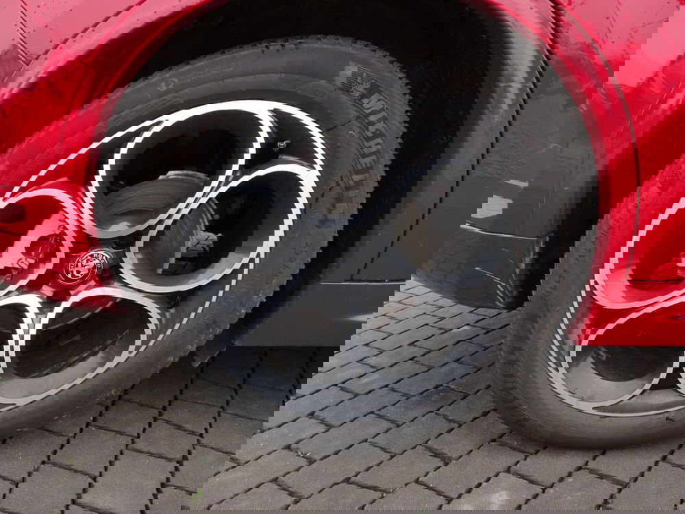 Alfa Romeo Stelvio usata a Venezia (8)