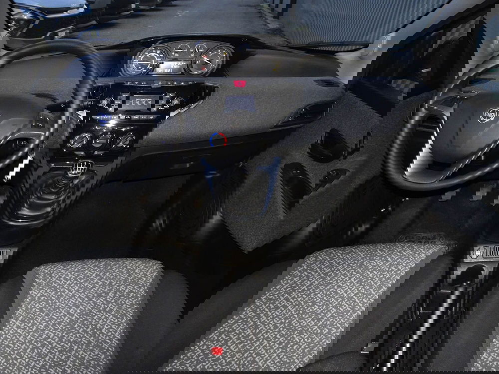 Lancia Ypsilon usata a Treviso (12)