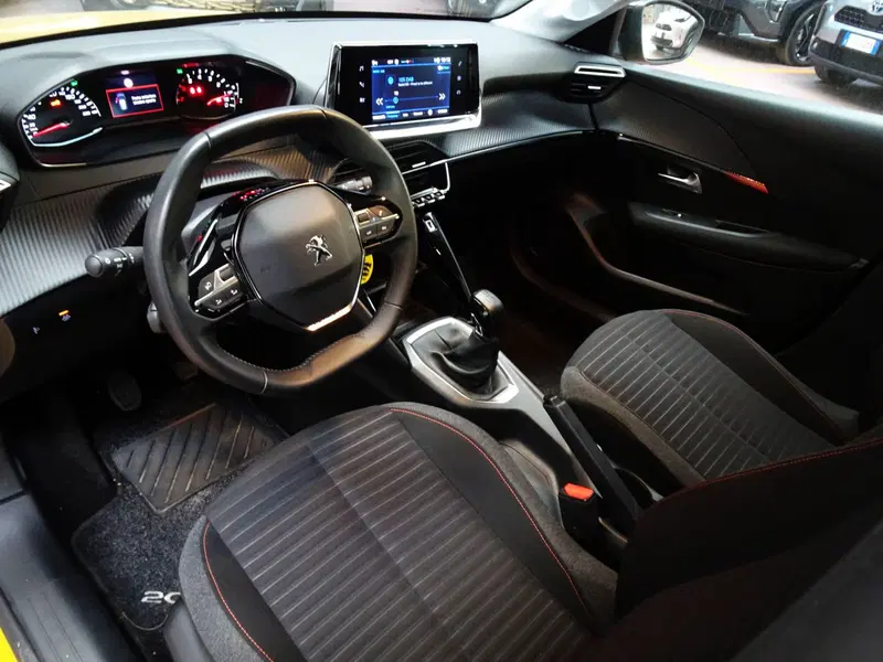 Peugeot 208 usata a Treviso (8)