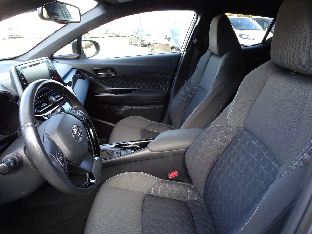 Toyota Toyota C-HR usata a Treviso (10)
