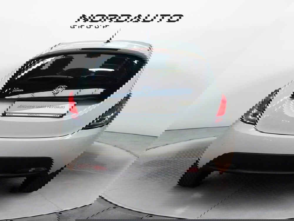 Lancia Ypsilon usata a Treviso (6)