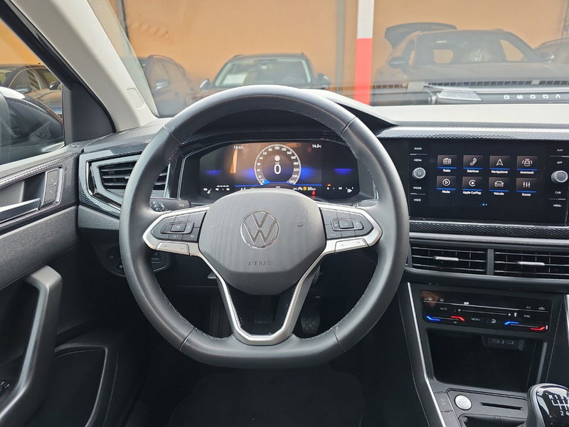 Volkswagen Taigo usata a Lecco (13)