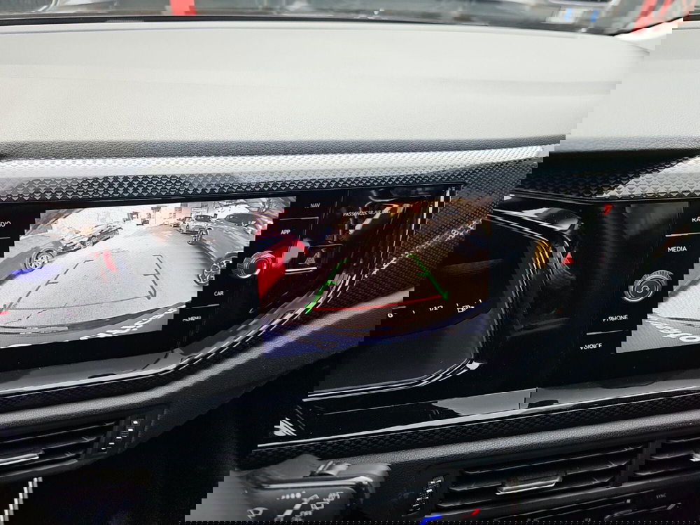 Volkswagen Taigo usata a Lecco (16)