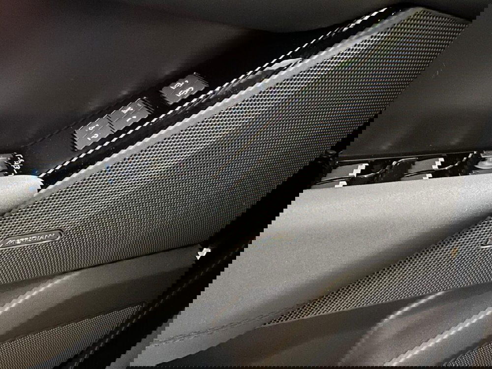 Land Rover Range Rover Velar nuova a Varese (13)