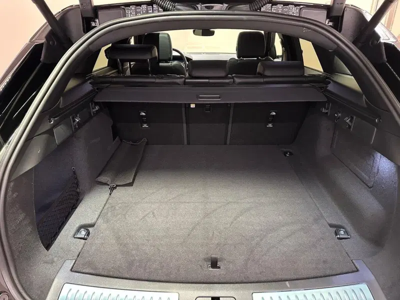 Land Rover Range Rover Velar nuova a Varese (15)