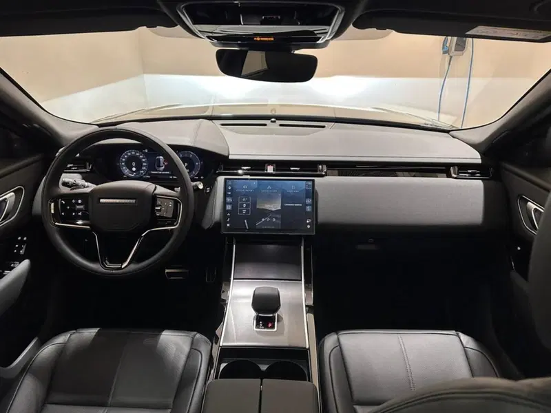Land Rover Range Rover Velar nuova a Varese (4)