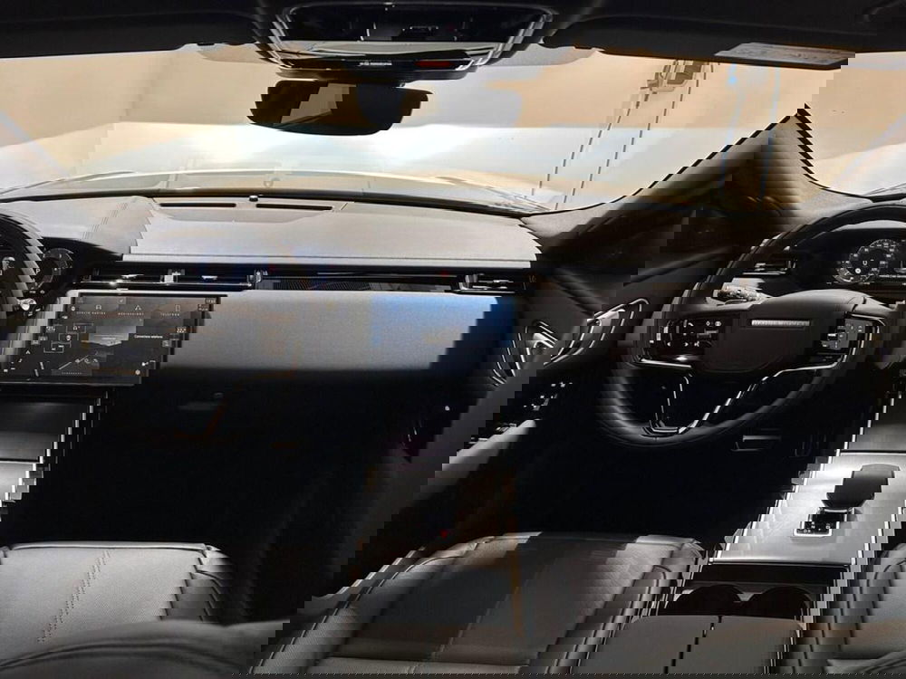 Land Rover Range Rover Velar nuova a Varese (4)