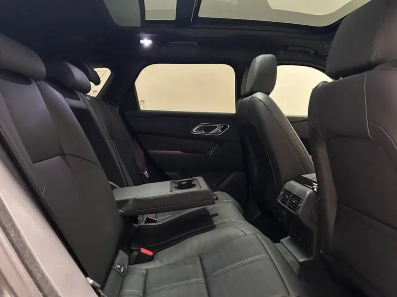Land Rover Range Rover Velar nuova a Varese (5)