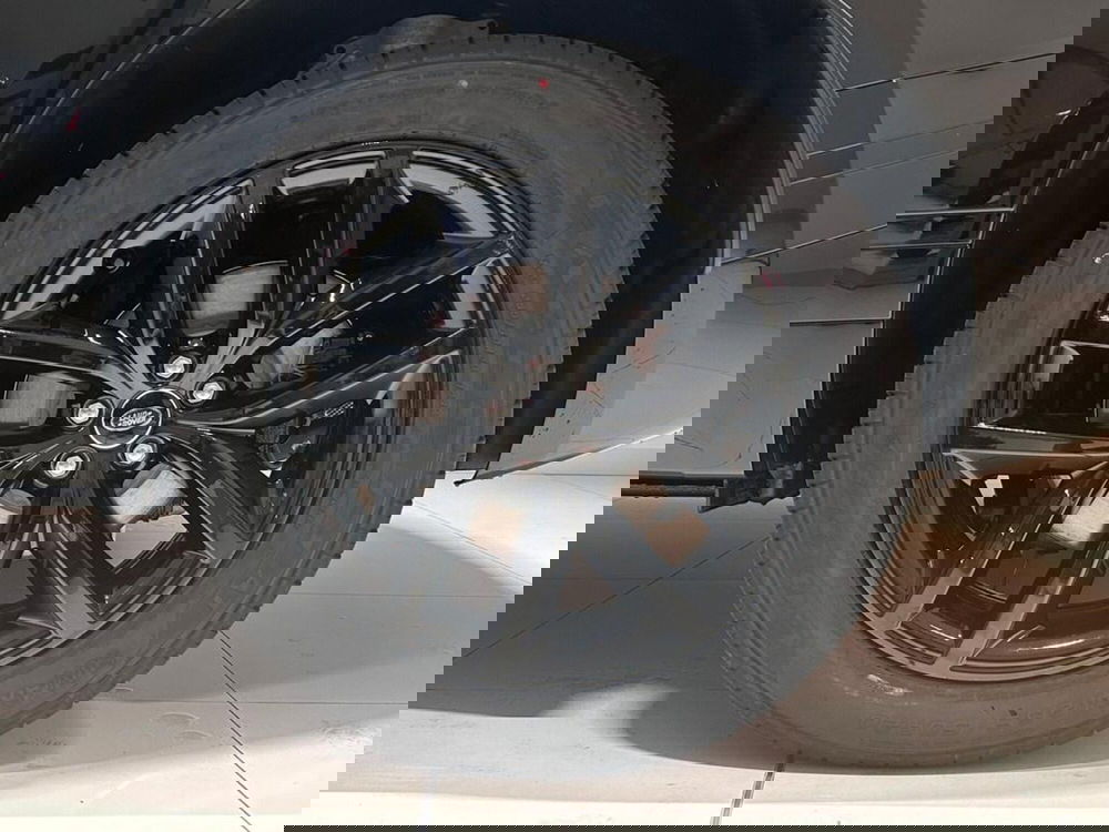 Land Rover Range Rover Velar nuova a Varese (9)