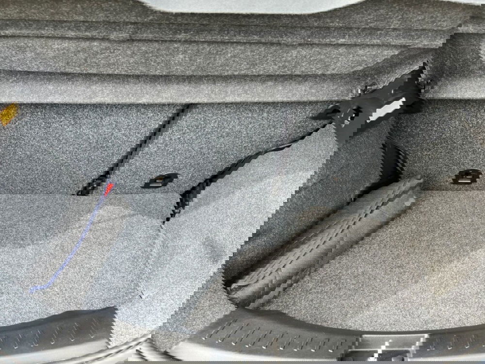 Lancia Ypsilon usata a Verona (11)