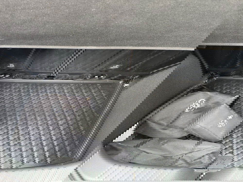 Toyota Aygo X usata a Como (12)