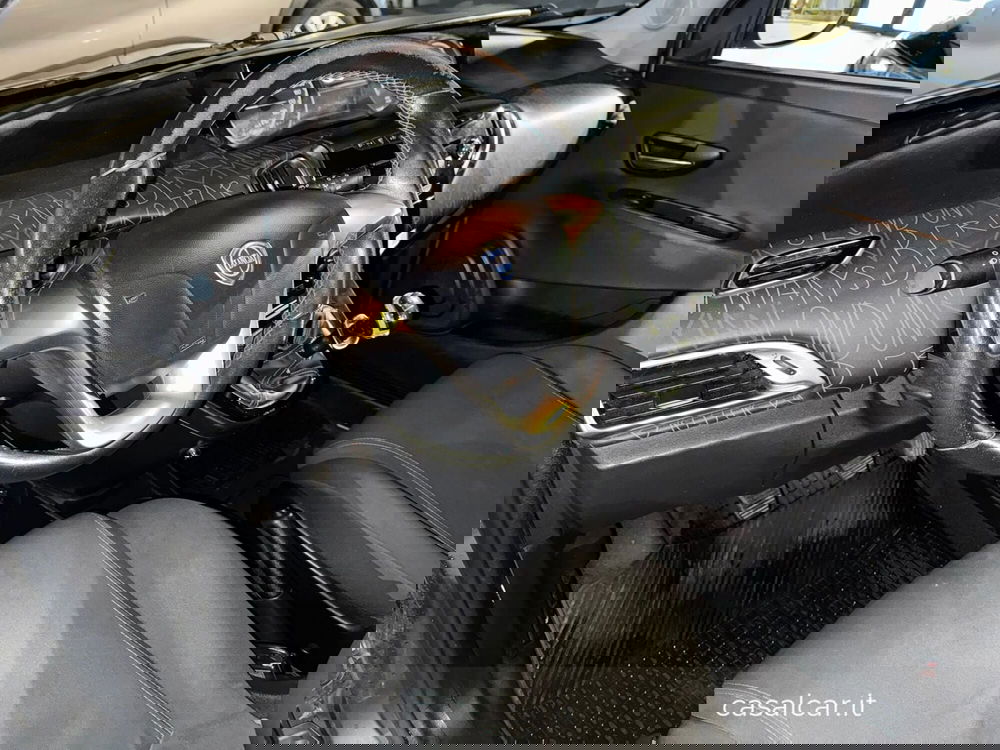 Lancia Ypsilon usata a Potenza (11)