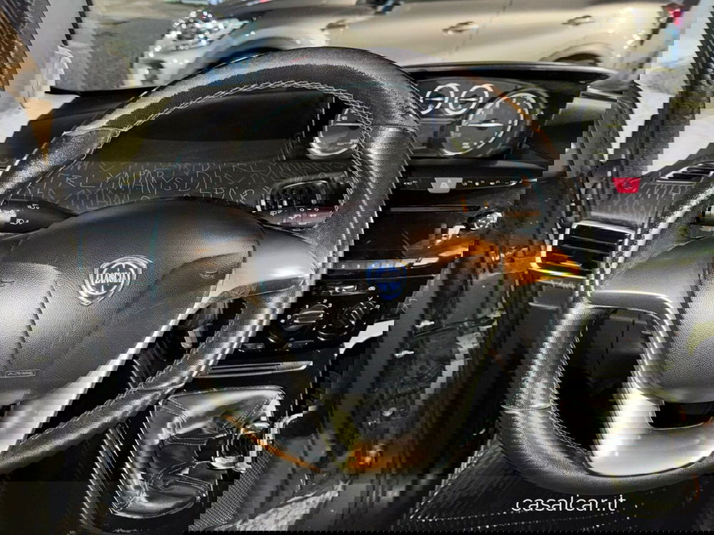 Lancia Ypsilon usata a Potenza (14)