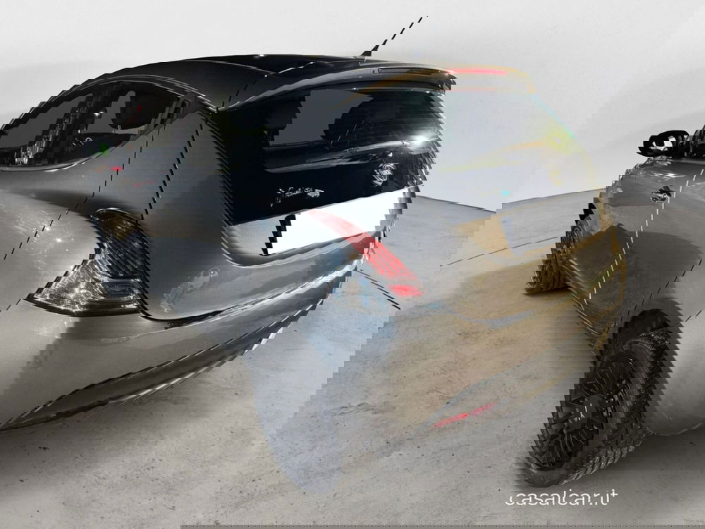 Lancia Ypsilon usata a Potenza (8)