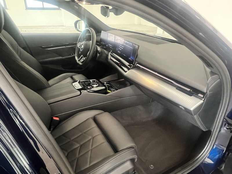 BMW Serie 5 Touring usata a Torino (9)