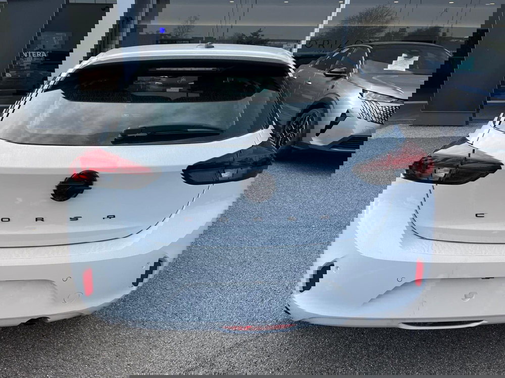 Opel Corsa nuova a Milano (10)