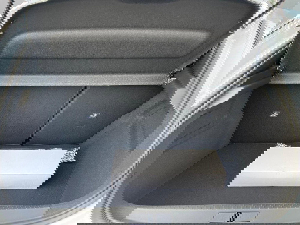 Opel Corsa nuova a Milano (12)