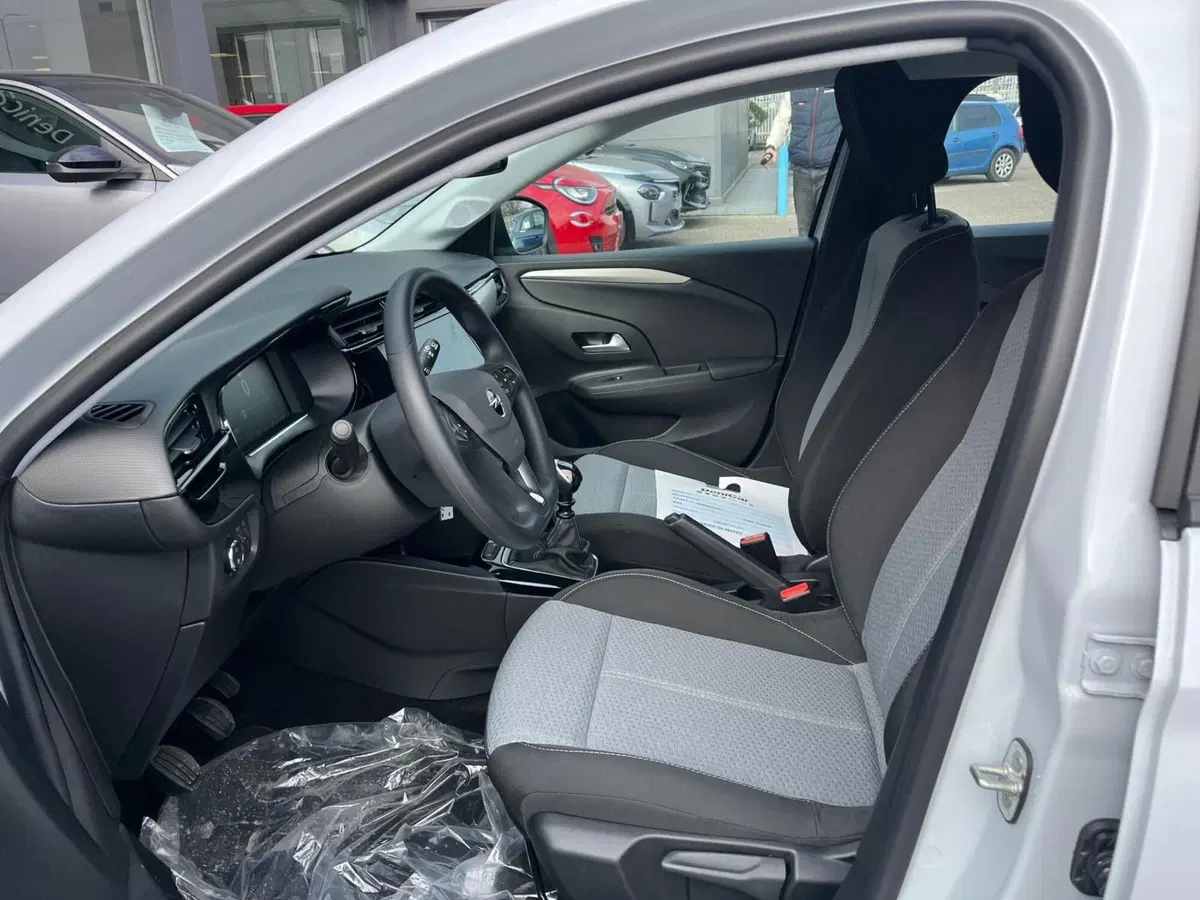 Opel Corsa nuova a Milano (13)