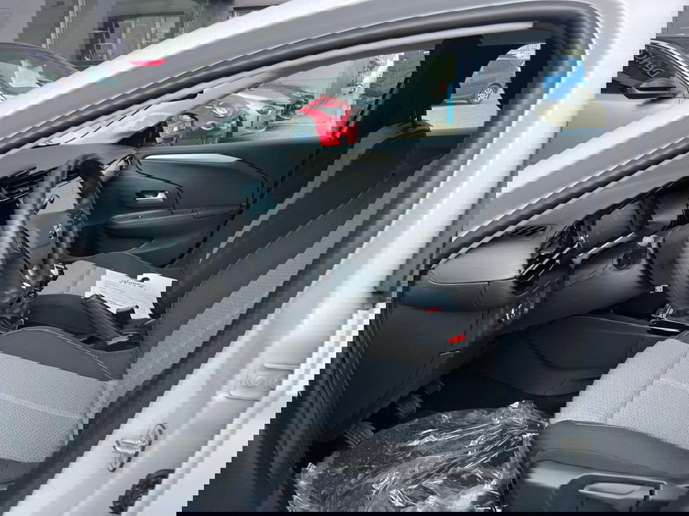 Opel Corsa nuova a Milano (13)