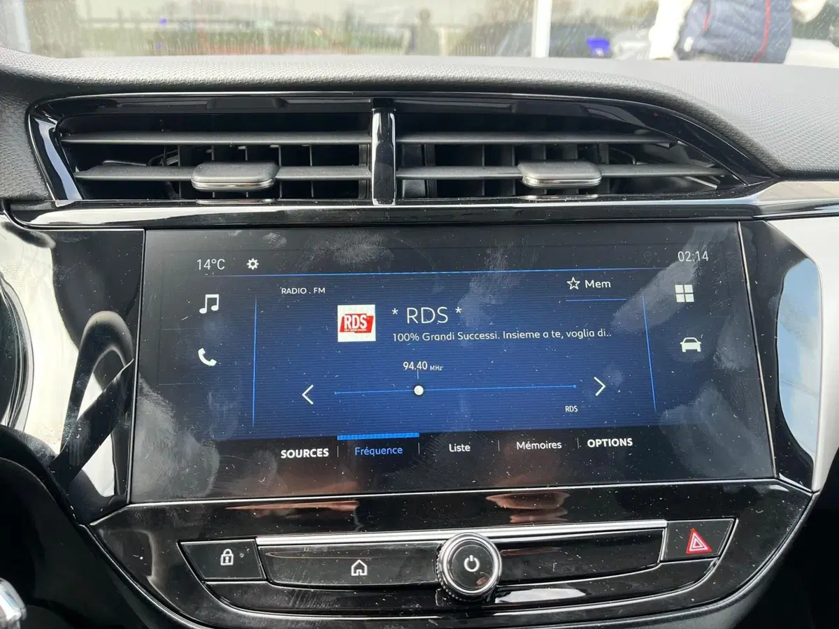 Opel Corsa nuova a Milano (18)