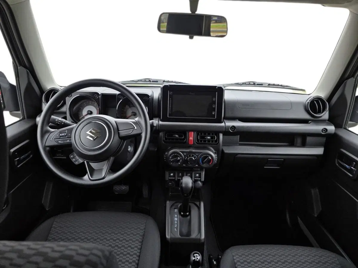 Suzuki Jimny nuova a Pistoia (11)