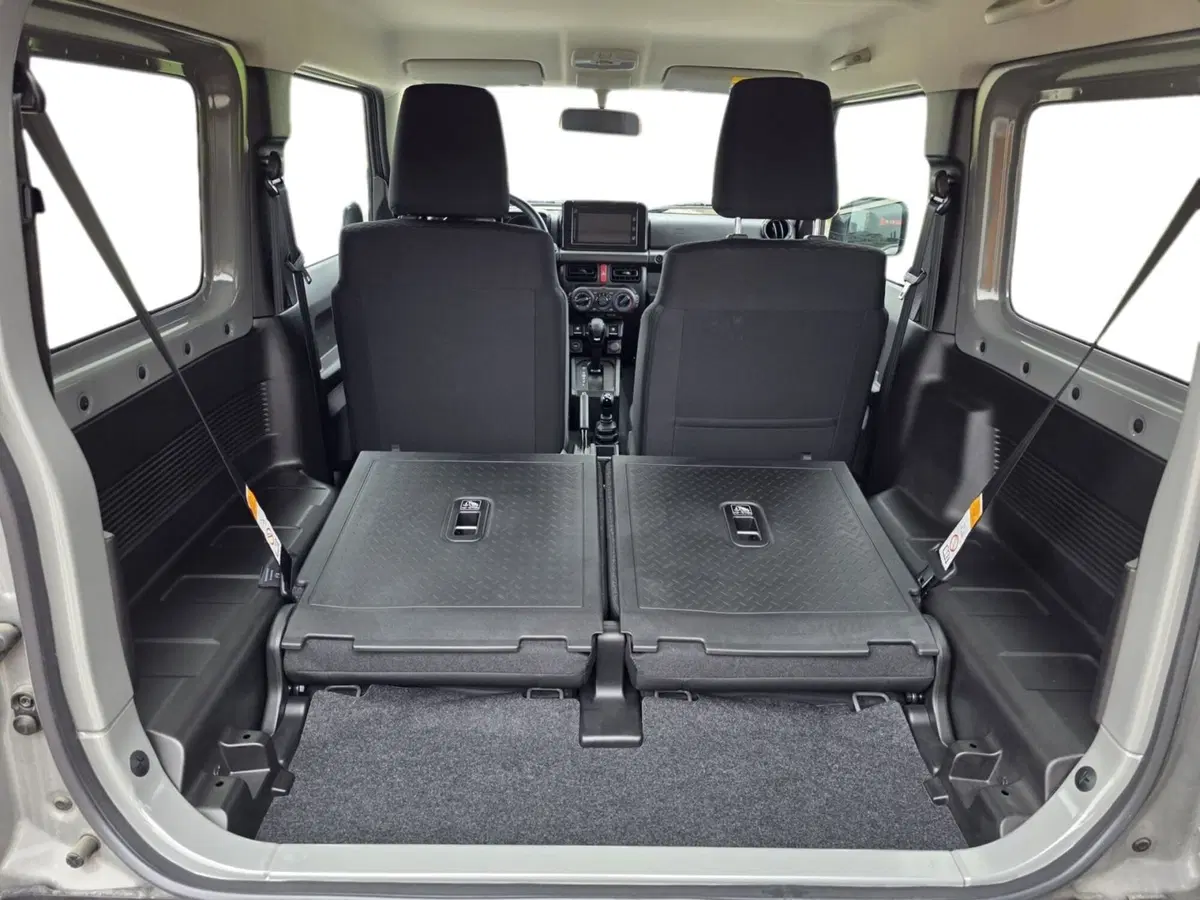 Suzuki Jimny nuova a Pistoia (14)