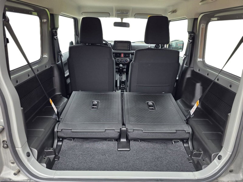 Suzuki Jimny nuova a Pistoia (14)