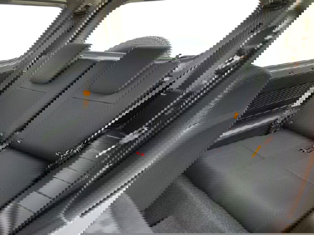 Suzuki Jimny nuova a Pistoia (16)