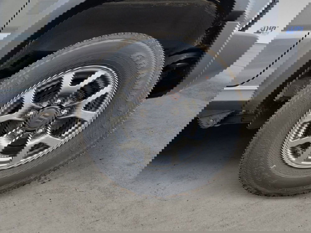 Suzuki Jimny nuova a Pistoia (17)