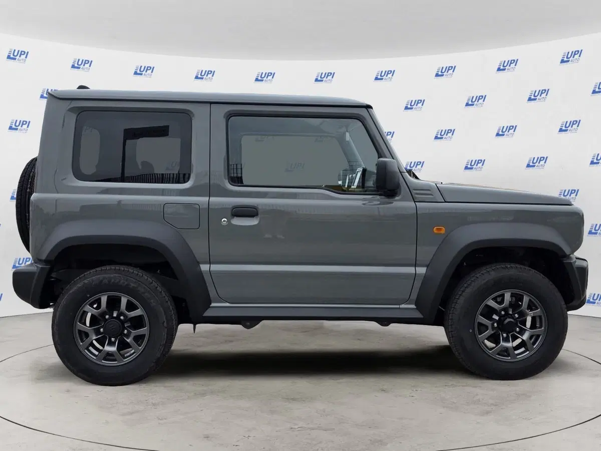 Suzuki Jimny nuova a Pistoia (4)