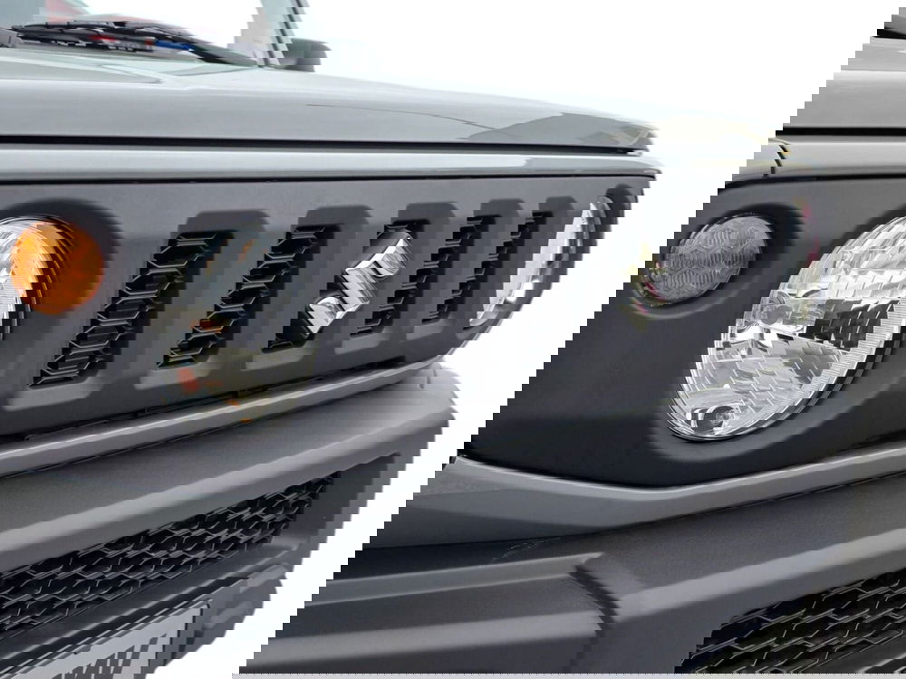 Suzuki Jimny nuova a Pistoia (9)