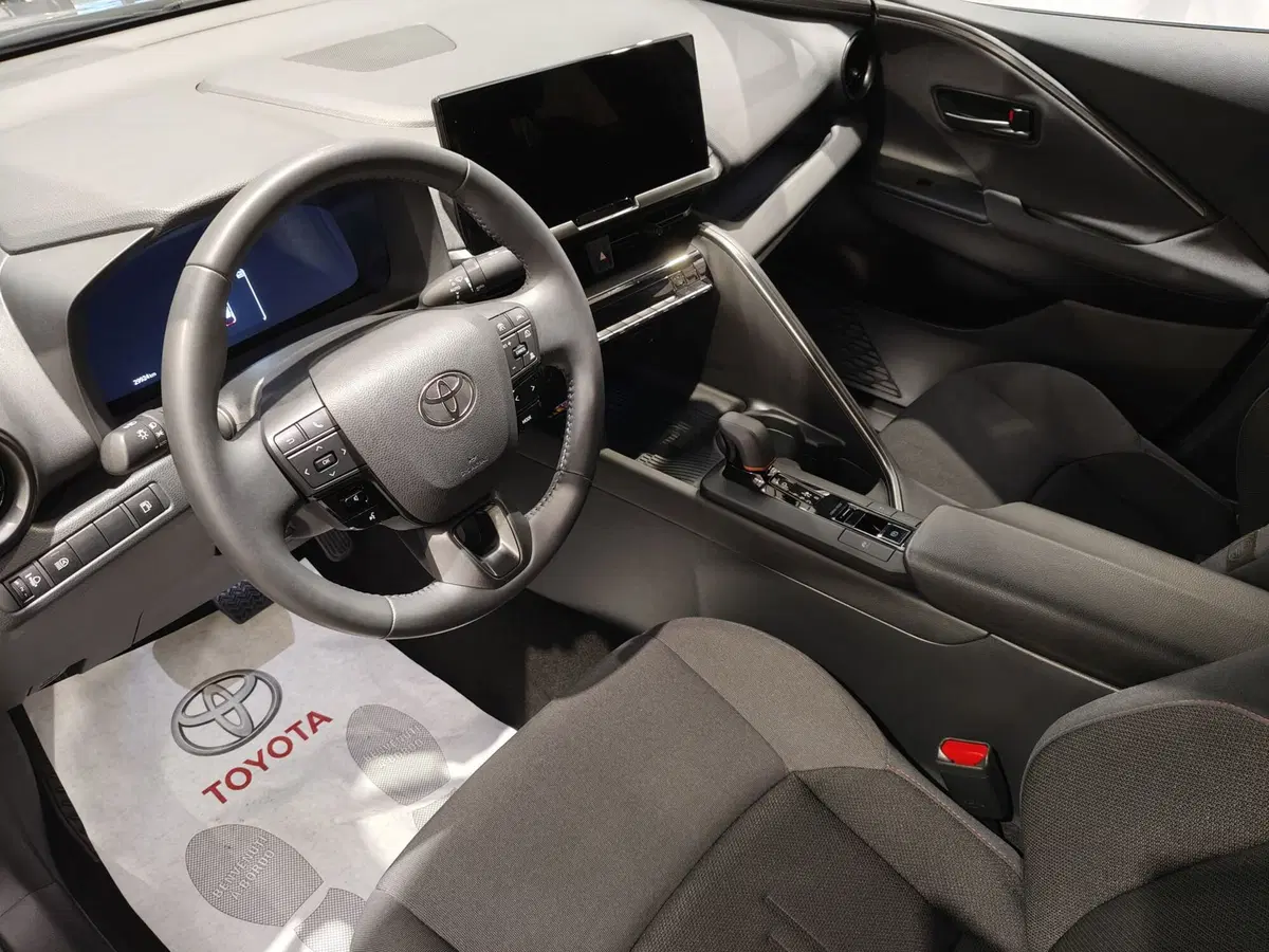 Toyota Toyota C-HR usata a Frosinone (13)